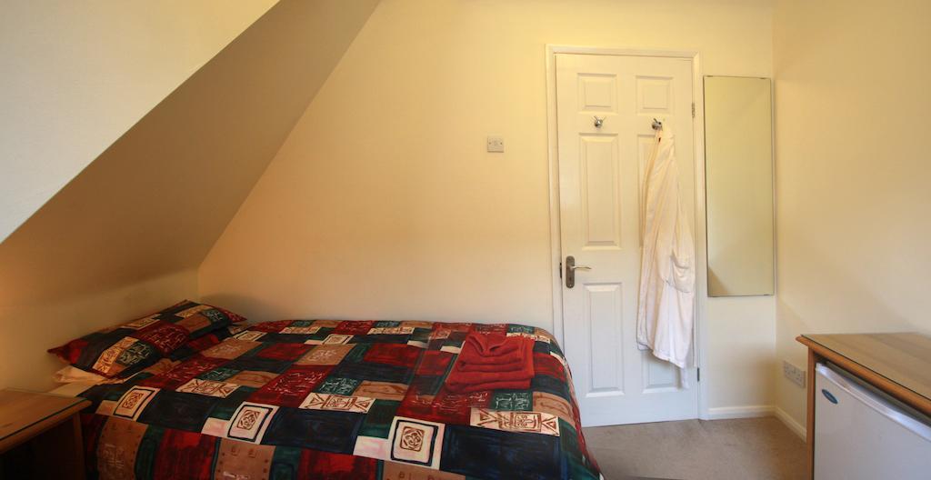 Abacus Bed And Breakfast, Blackwater, Hampshire Camberley Quarto foto